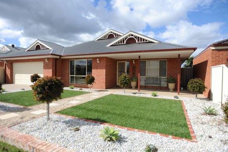 24 Kathryn Cres, Yarrawonga, VIC 3730