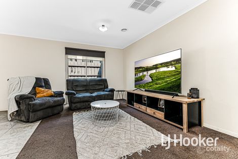 Property photo of 14 Jennifer Court Pakenham VIC 3810