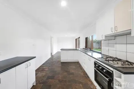Property photo of 19 Derwent Road Werribee VIC 3030