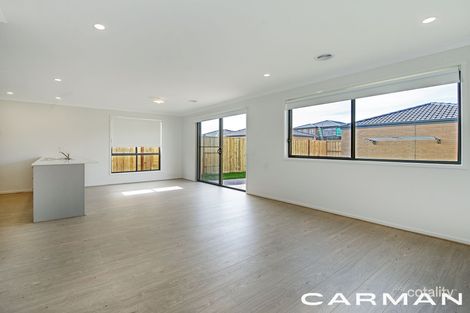 Property photo of 41 Harper Crescent Cranbourne West VIC 3977