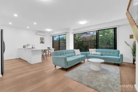Property photo of 2/22 Woornack Road Carnegie VIC 3163