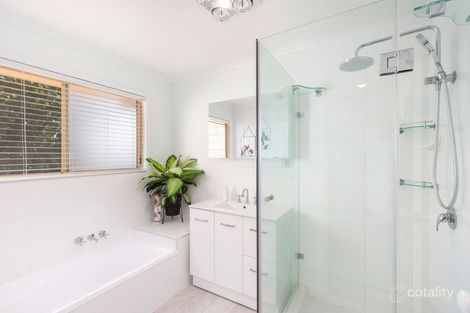 Property photo of 2/10 Adrian Place Wishart QLD 4122