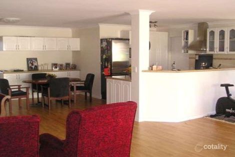 Property photo of 4 Graphic Court Beldon WA 6027