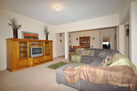 Property photo of 13 Quantock Crescent Craigmore SA 5114