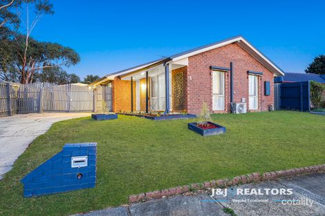 Property photo of 8 Wills Court Cranbourne North VIC 3977