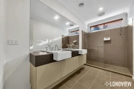 Property photo of 6 Calypso Crescent Point Cook VIC 3030