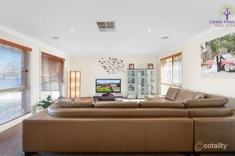 Property photo of 15 Astley Crescent Point Cook VIC 3030