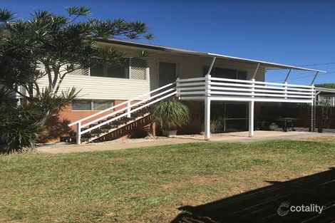 16 First Ave, Beachmere, QLD 4510