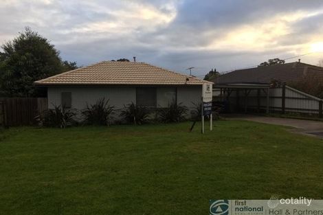 Property photo of 27 Lamont Crescent Cranbourne VIC 3977