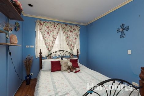 Property photo of 32 Whitehaven Crescent Noble Park North VIC 3174
