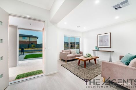 Property photo of 12 Cuttlefish Circuit Tarneit VIC 3029