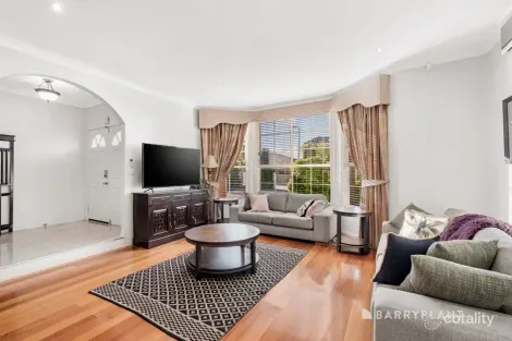 Property photo of 5 Riccana Court Mill Park VIC 3082