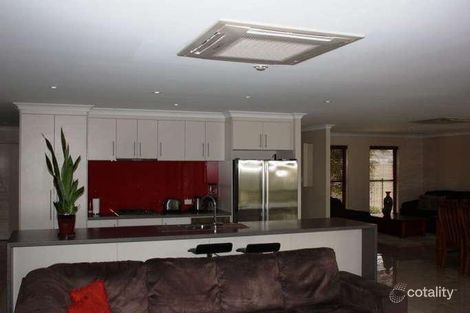 Property photo of 2 Chandon Court Emerald QLD 4720