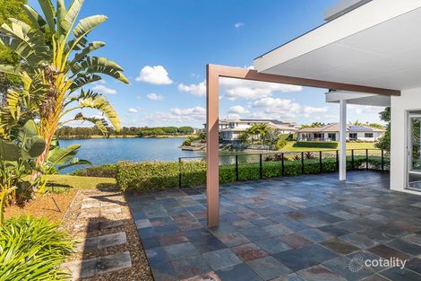 Property photo of 6071 Lugano Drive Hope Island QLD 4212