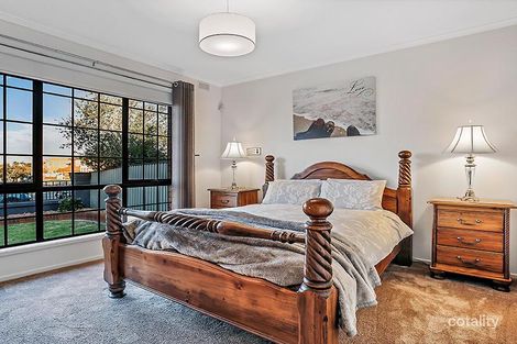 Property photo of 43 Swindon Crescent Keilor Downs VIC 3038