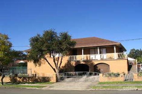 19 Geelong Cres, St Johns Park, NSW 2176