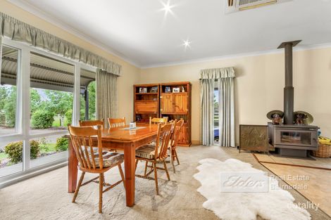 Property photo of 23 Landsman Drive Nicholson VIC 3882