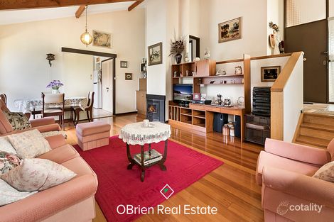 Property photo of 92 Grimwade Crescent Frankston VIC 3199