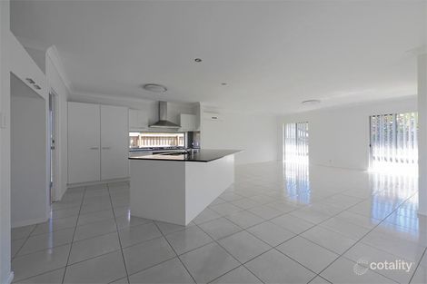 Property photo of 71 Foxwood Circuit Wakerley QLD 4154