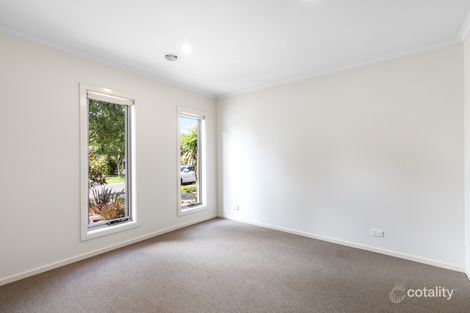 Property photo of 28 Mayesbrook Road Manor Lakes VIC 3024