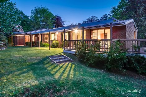 Property photo of 30 Olinda Crescent Olinda VIC 3788