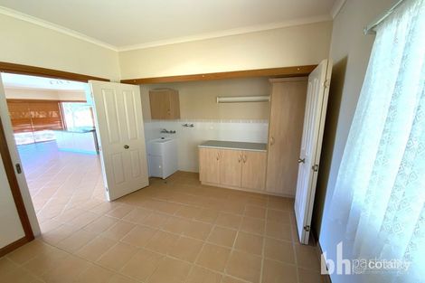 Property photo of 12 Stasinowsky Court Loxton SA 5333