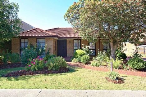 4 Donbirn Way, Vermont South, VIC 3133