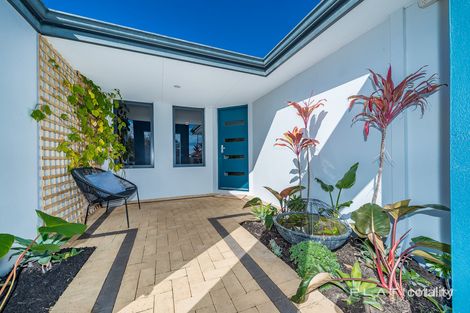 Property photo of 18 Pintabona Drive Sinagra WA 6065