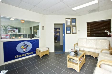 9 Frankston Gardens Dr, Carrum Downs, VIC 3201