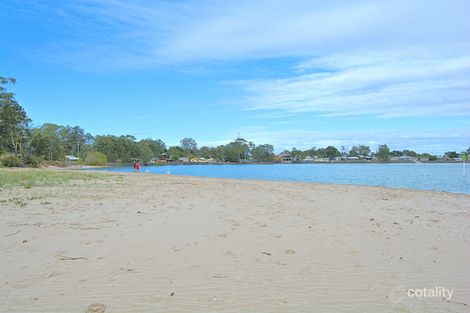 Property photo of 28 Kingfisher Parade Toogoom QLD 4655