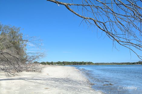 Property photo of 28 Kingfisher Parade Toogoom QLD 4655