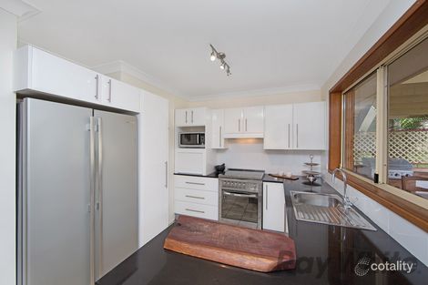 Property photo of 27 Glading Close Lake Haven NSW 2263