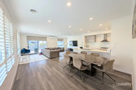 Property photo of 50 Cascade Terrace Craigieburn VIC 3064