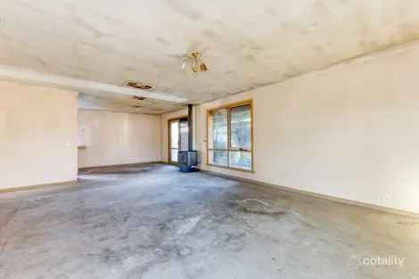 Property photo of 55 Gillingham Crescent Craigieburn VIC 3064