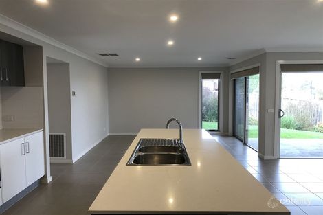 Property photo of 109 Jackson Drive Drouin VIC 3818
