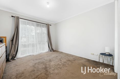 Property photo of 8 Daniel Court Pakenham VIC 3810