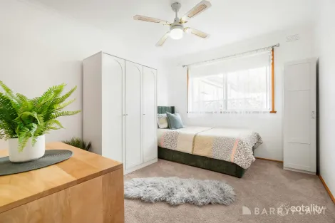 Property photo of 2/5 Kincumber Drive Croydon VIC 3136