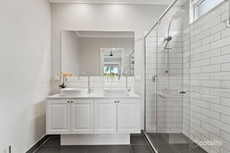 Property photo of 28 Bloom Street Werribee VIC 3030