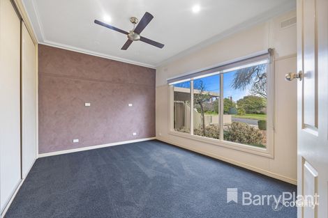 Property photo of 30 Beaufort Avenue Alfredton VIC 3350