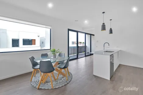 Property photo of 7 Shoreline Crescent Carrum Downs VIC 3201