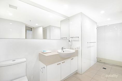 Property photo of 92/129 Surf Parade Broadbeach QLD 4218