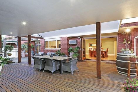 Property photo of 2 Sandtoft Court Highton VIC 3216