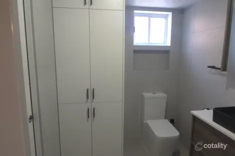 Property photo of 4 Pinnaroo Circuit Meadow Heights VIC 3048