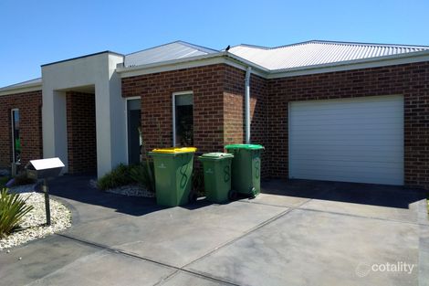 Property photo of 8 Dianella Close Pakenham VIC 3810