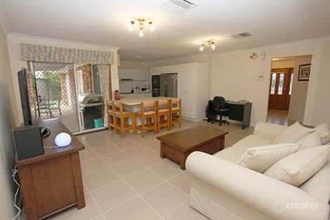 Property photo of 1 Camellia Place Lake Albert NSW 2650