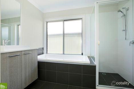 Property photo of 3 Hobbs Street Horsley NSW 2530