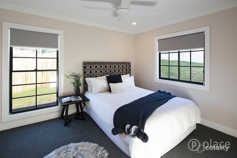 Property photo of 14 Majestic Outlook Seven Hills QLD 4170