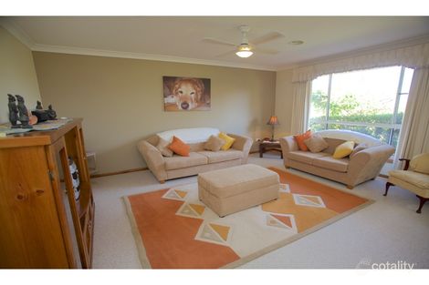 Property photo of 10 Caples Close Kelso NSW 2795