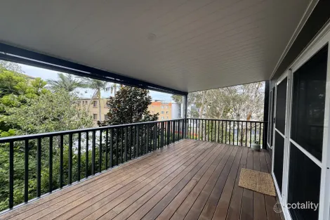 4/4 Verney St, Kings Beach, QLD 4551