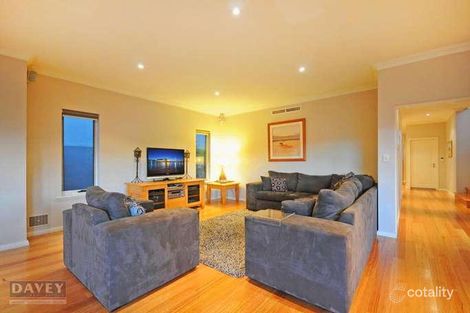 Property photo of 21 Foret Gardens Hillarys WA 6025